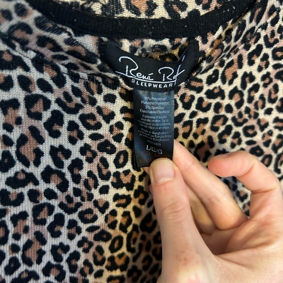 Rene Rolf animal print brown and black size large short sleeve pajama top - Picture 4 of 4